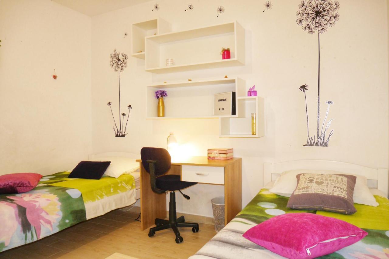Apartment Nike Целина Екстериор снимка